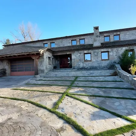 ヴィラ La Hacienda De