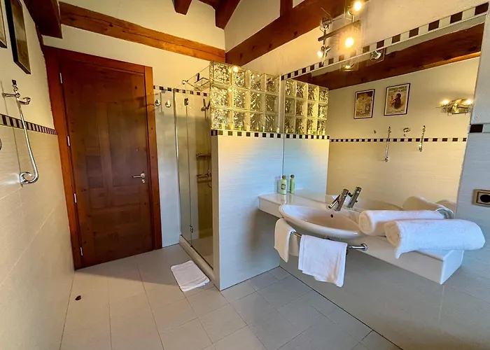 La Hacienda De * Навафрия